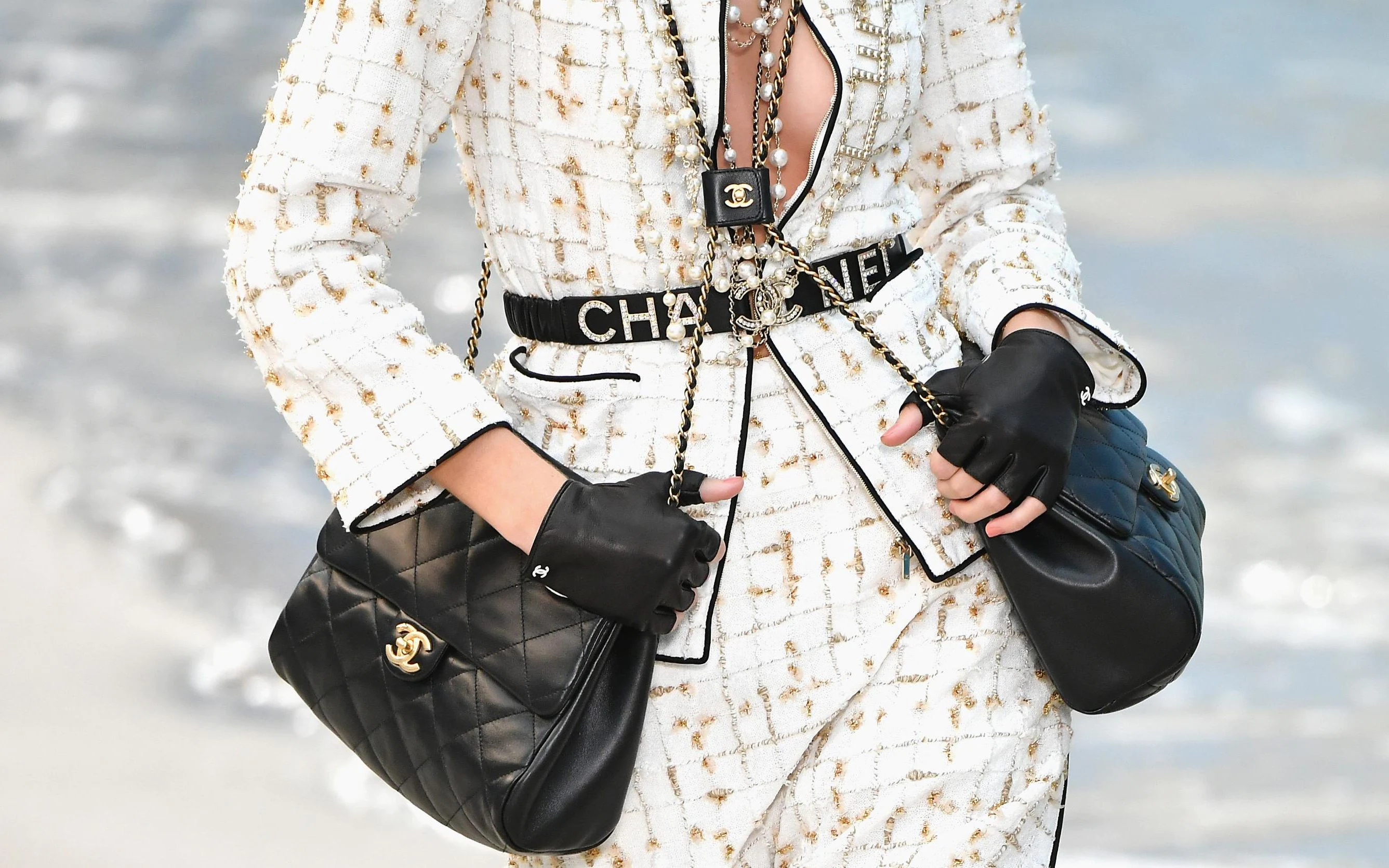 100% Authentic Louis Vuitton Brea MM Epi Ivory handbag shoulder bag