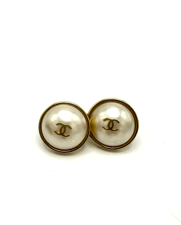 Pearl Clip on Earrings