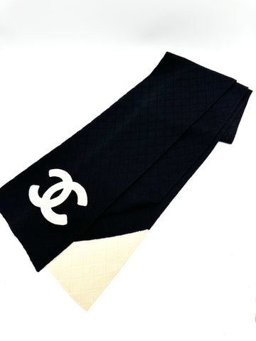 CC Black/Cream Matelasse Wool Scarf