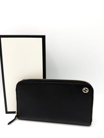 Black Pebbled Leather Interlocking GG SHW Zippy Wallet