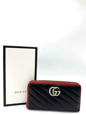 Black GG Marmont Diagonal Red Lined Zippy Wallet