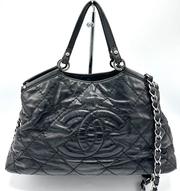 Black Distressed Leather XL Quilt CC Chain Crossbody